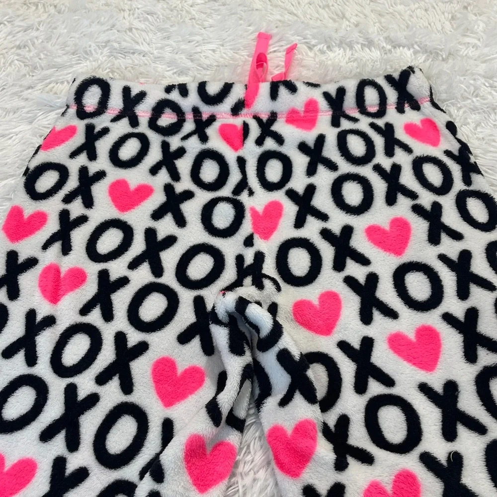 Secret Treasures WOMEN Pajama Bottoms with Pink Hearts and Black XO Pattern 8-10